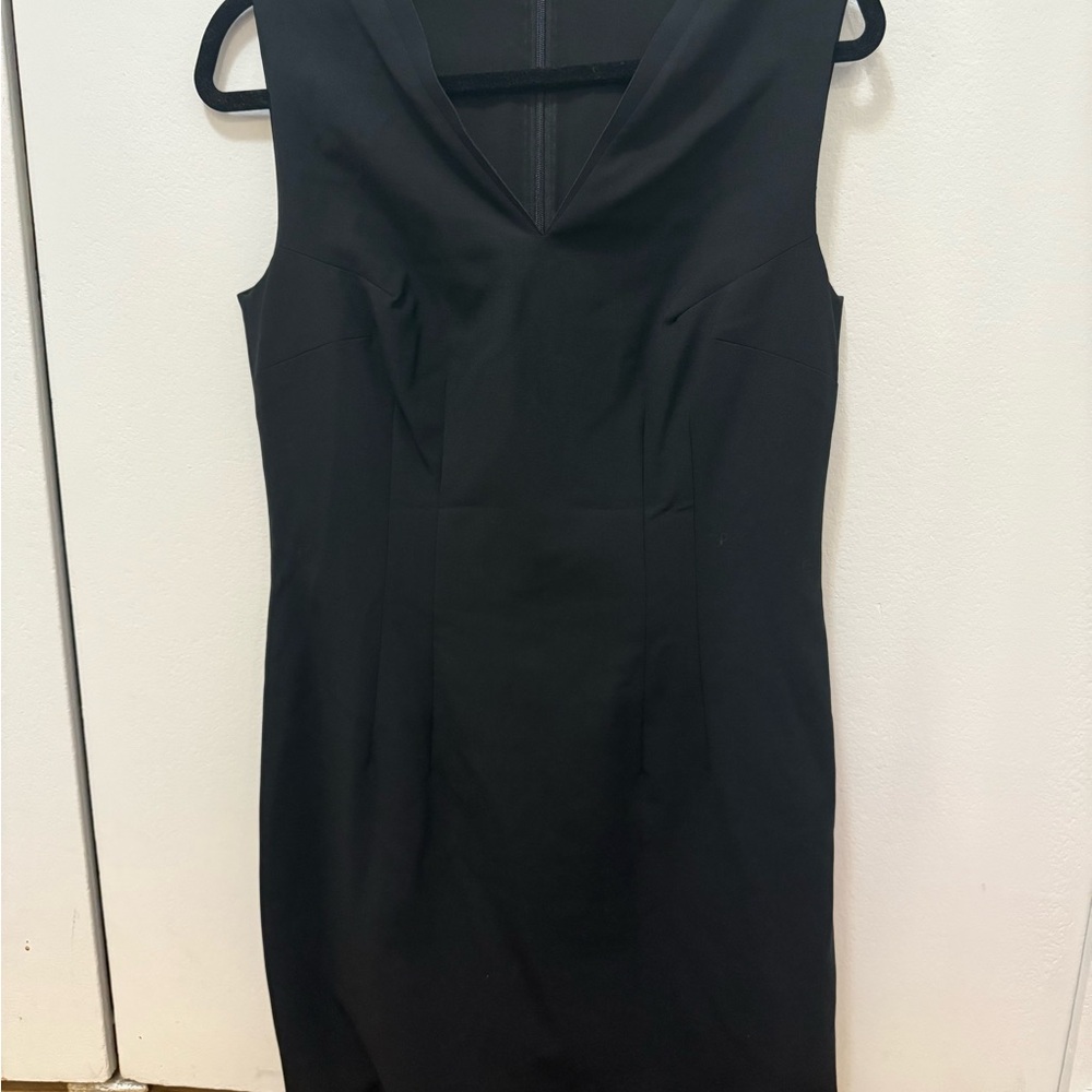 Elie Tahari Black Sheath Midi Dress V-Neck Sleeveless